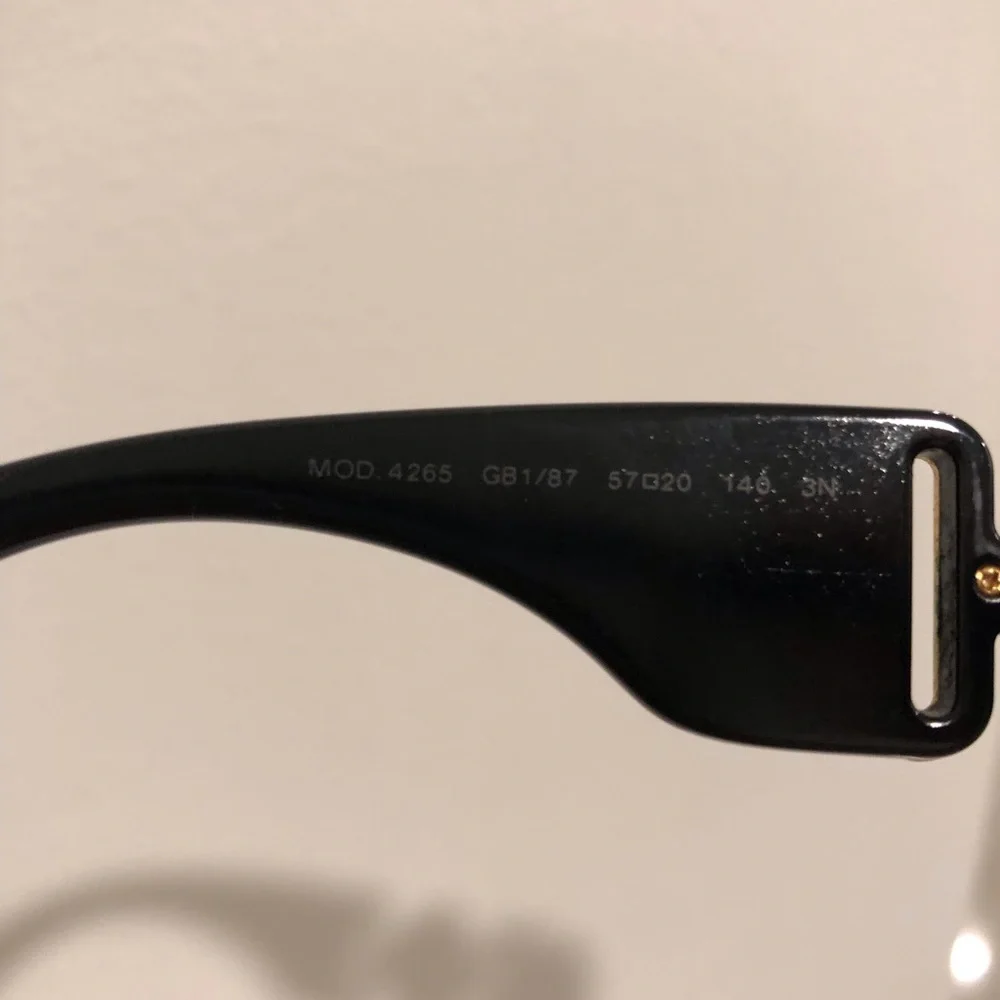 Versace Sunglasses - Picture 8 of 9